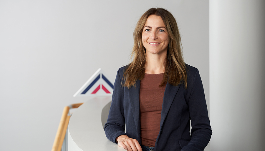 Frau Jasmin Johnsen